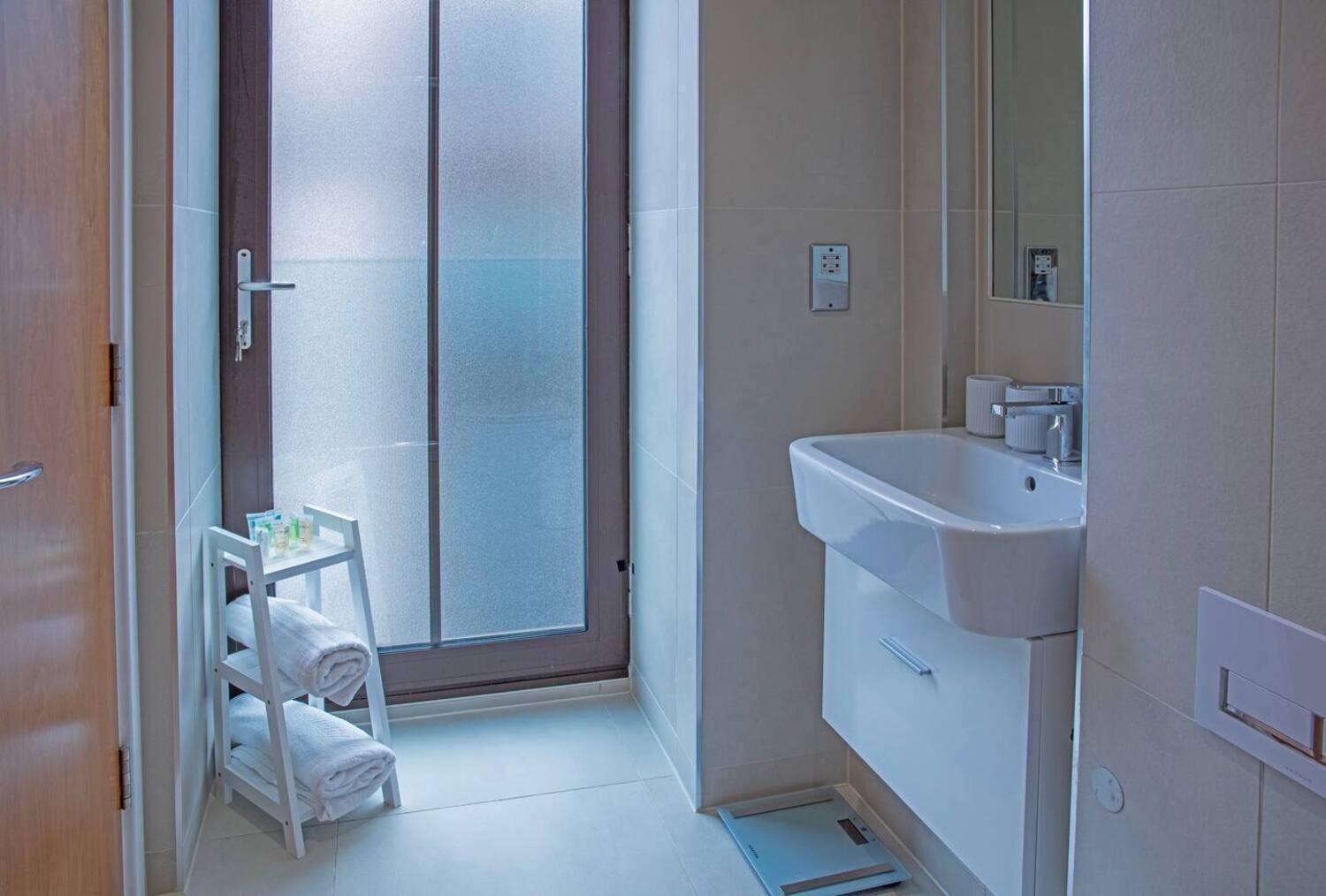 Westminster 2 Bed 2 Bath Apartment ロンドン エクステリア 写真